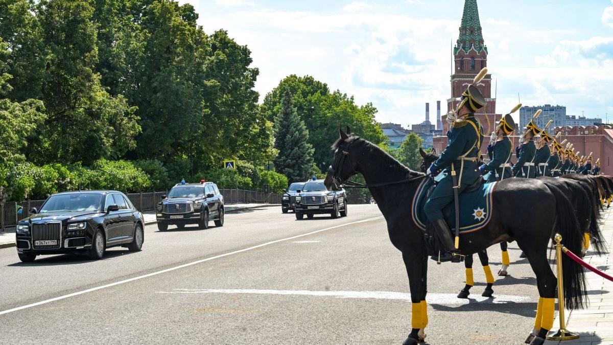 Tensiuni diplomatice: Închiderea Consulatului României din Sankt-Petersburg și expulzarea diplomatului român de către Rusia
