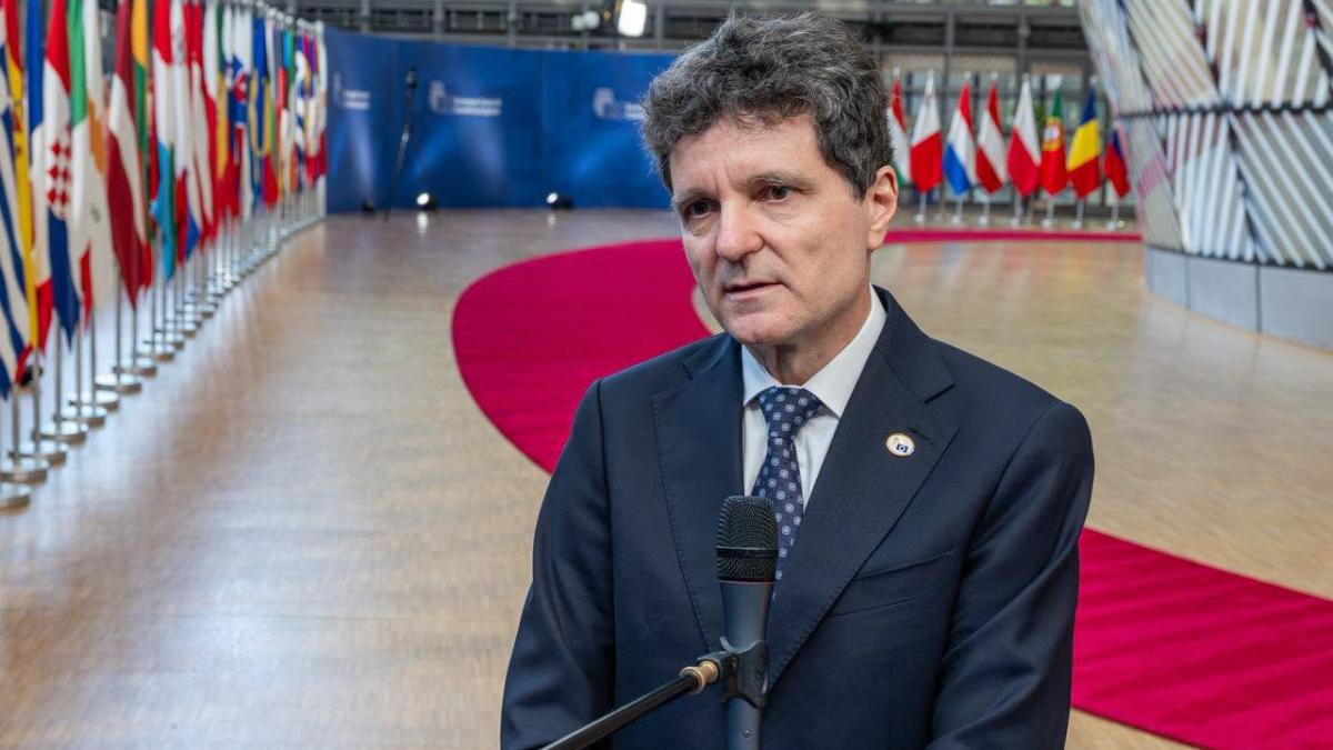 Ironia lui Nicușor Dan: O privire detaliată asupra transformărilor politice din București