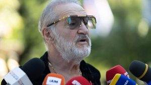 Gigi Becali: Umor, Provocări și Impactul Personalităților Publice în Societatea Românească