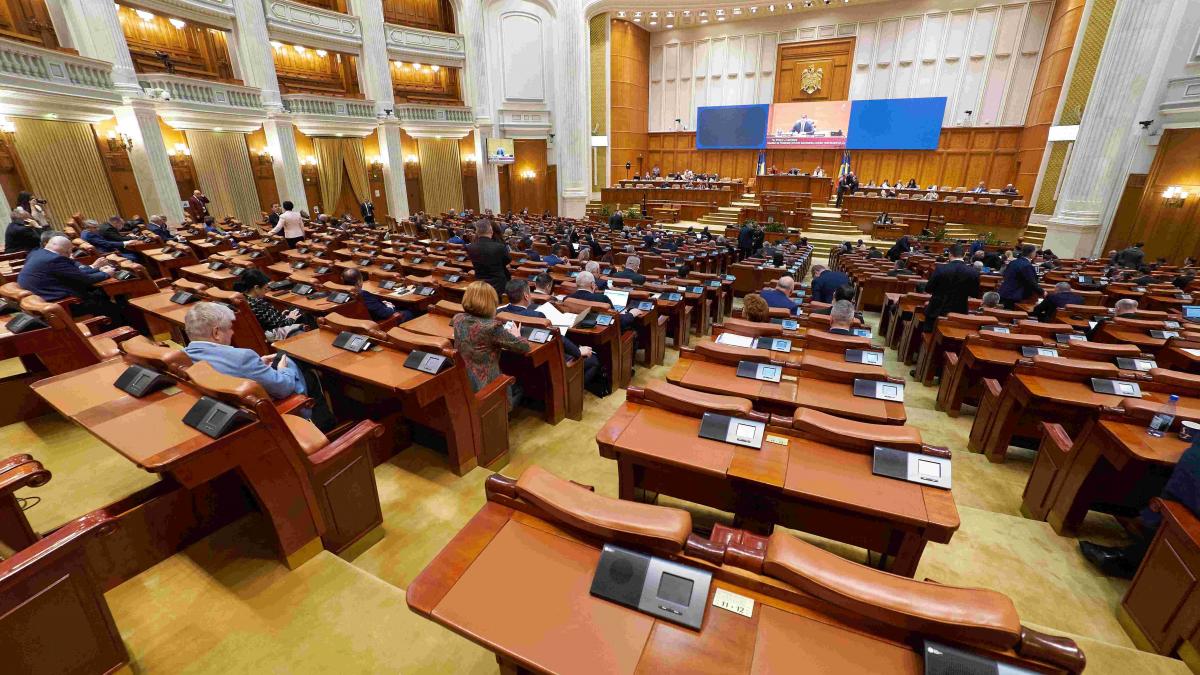 Italia și criza politică: O privire detaliată asupra celor patru partide în conflict