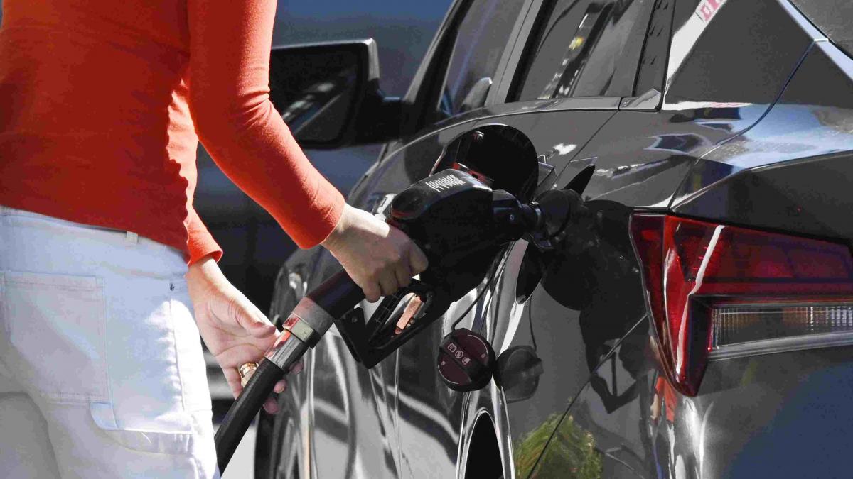 Revizuirea Prețurilor Petrolului: O Privire Asupra Evoluției și Impactului Asupra Economiei Globale