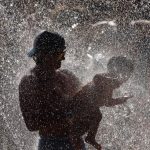 Impactul caniculei asupra comportamentului uman: Cum ne afectează temperaturile extreme starea mentală și emoțională