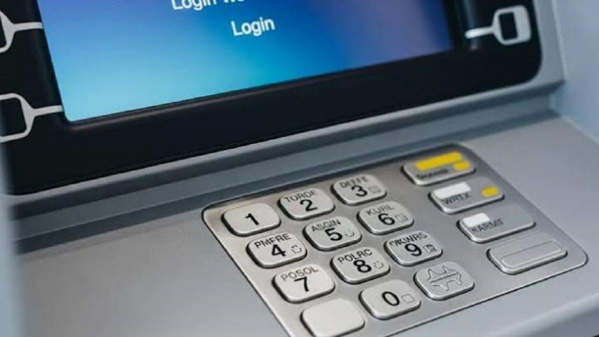 Schimbare Revoluționară în Sistemul Bancar Românesc: Retragerea Sumei Exacte de la Bancomate