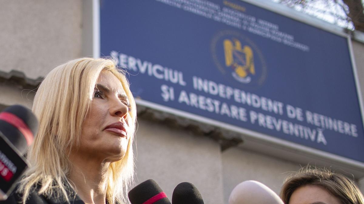 Controversă și atacuri politice: Plângerea penală a Laurei Vicol împotriva lui Siegfried Mureșan
