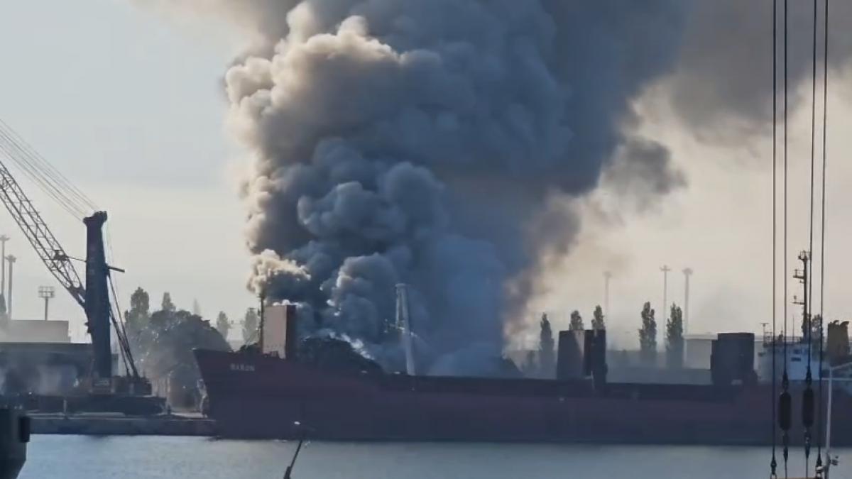 Incendiul din Portul Agigea: O analiză detaliată a incidentului și implicațiile sale