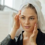 Secretele unui Ten Proaspăt în Vreme de Caniculă: Machiajul de Vară și Îngrijirea Pielii