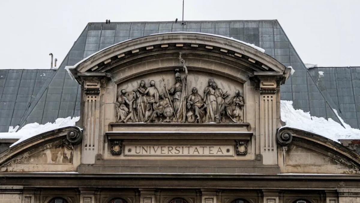 Universitatea din București deschide porțile pentru viitor: Peste 20.000 de locuri disponibile la sesiunea de admitere din vară