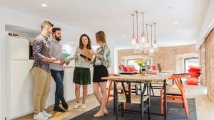Ghidul complet pentru închirierea unui apartament cu două camere: 6 aspecte esențiale de verificat