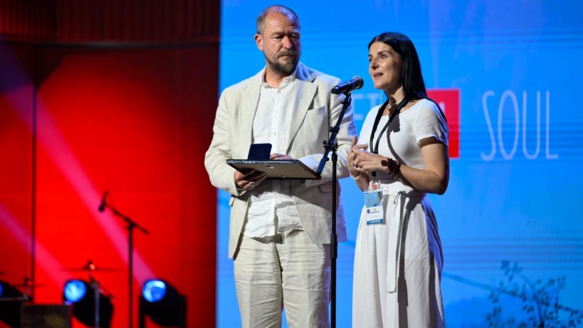 Teatrul Grivița 53: O Victorie Artistică în Contextul Festivalului Internațional de Teatru de la Sibiu