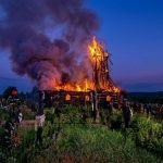 Flăcările care au mistuit un simbol al patrimoniului: Incendiul devastator de la biserica de lemn din Maramureș