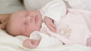 Evoluția numelui: 5 nume de copii care dispar în 2026 și motivele din spatele alegerilor părinților