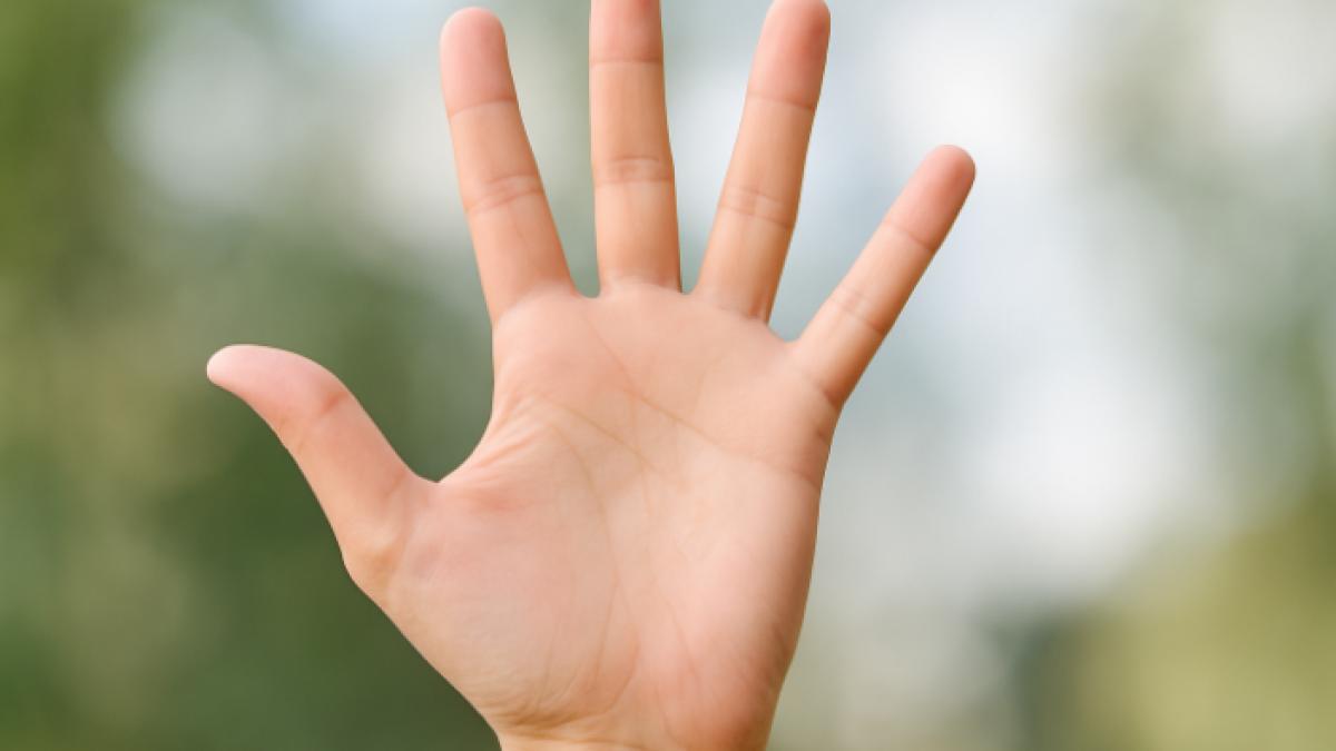 Impactul Exercițiului Viral „Pinky Time” asupra Sănătății Cognitive: Analiza Experților