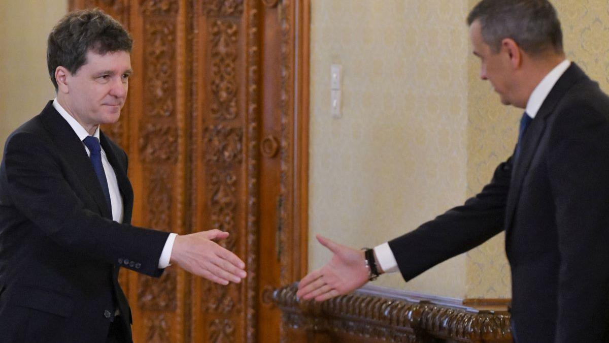 Criza politică din România: Refuzul lui Nicușor Dan și implicațiile unei majorități fragile