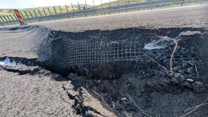 Surparea pe Autostrada Sebeș–Turda: O analiză a problemelor de infrastructură și implicațiile pentru transportul național