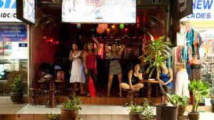 Aglomerarea Turistică: Paradis sau Coșmar? O Analiză Detaliată a 10 Cele Mai Aglomerate Destinații din Lume