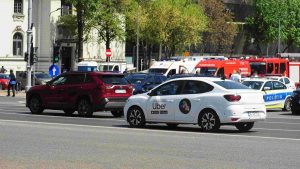Reglementările propuse pentru transportul alternativ: O nouă eră în mobilitate sau o simplă adaptare la legea taximetriei?