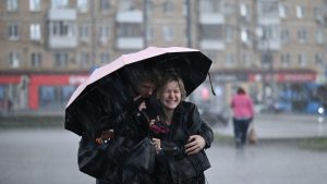 Cod Portocaliu de Alertă Meteorologică: Impactul Ploilor Torențiale și Vijeliilor asupra României