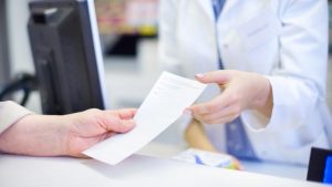 CNAS și Acuzațiile Comisiei Europene: O Analiză Detaliată a Situației Plăților pentru Medicamente în România