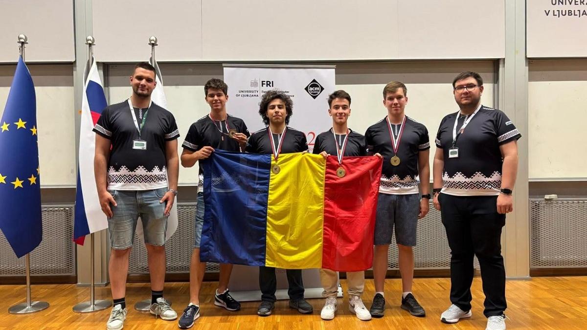România Strălucește la Olimpiada de Informatică a Europei Centrale: Trei Medalii de Aur pentru O Nouă Generație de Genii