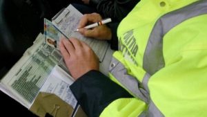 Impactul Noilor Sancțiuni pentru Șoferi: Un Ghid Detaliat despre Suspendarea Permisului Auto pentru Amenzi Neachitate