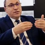 Interesul politic și Guvernul interimar: O analiză profundă a implicațiilor și reacțiilor oficiale