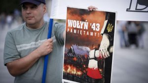 Polonia Construiește un Zid al Comemorării: O Lecție de Istorie și Memorie pentru Victimele Masacrului de la Volânia