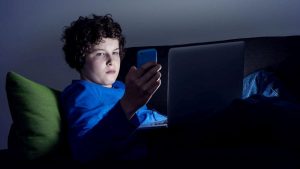 Regulile stricte ale Comisiei Europene pentru protejarea copiilor pe rețelele sociale: o necesitate urgentă în era digitală