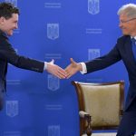 Dacian Cioloș: O analiză a carierei și a viitorului său în contextul provocărilor socio-economice din România