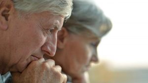 Influența mediului asupra sănătății cognitive: De ce cartierul tău contează în apariția demenței