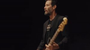 Keanu Reeves la Electric Castle 2026: Călătoria de la Hollywood la Dogstar și Impactul Său în Muzica Alternativă