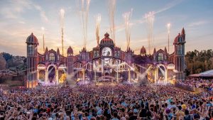 Impactul interdicției artificiilor asupra festivalului Tomorrowland: o analiză detaliată