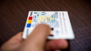 Scandalul buletinelor cu cip: Analiza unei crize tehnologice și politice în România