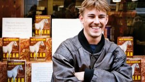 Nelio Biedermann: O voce tânără în literatura contemporană și bucuria scrisului