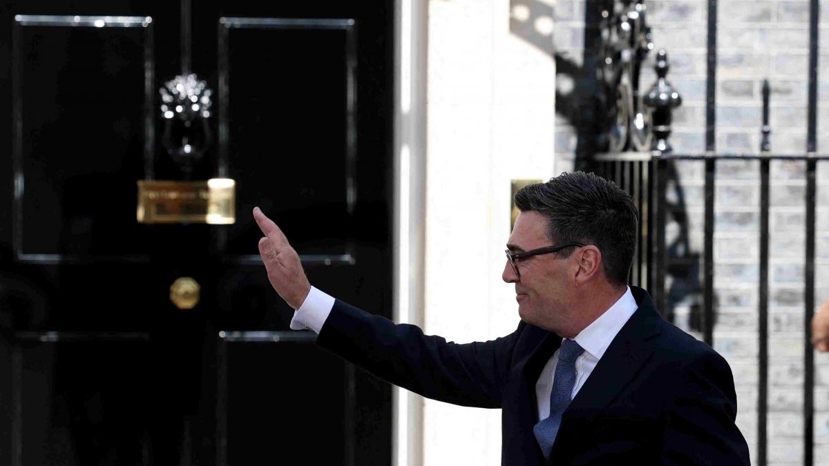 Renașterea relațiilor britanice cu Europa: O analiză a noului premier și a provocărilor europene