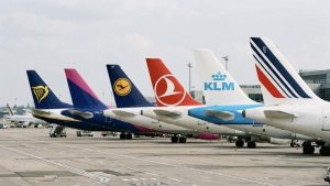 Schimbări majore în drepturile pasagerilor din aviație: Ce va aduce 2027 pentru călătorii europeni