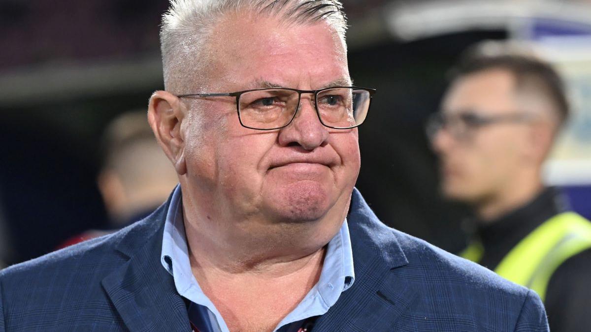 Iuliu Mureșan și Plecarea de la CFR Cluj: O Analiză a Provocărilor Financiare și a Viitorului Clubului