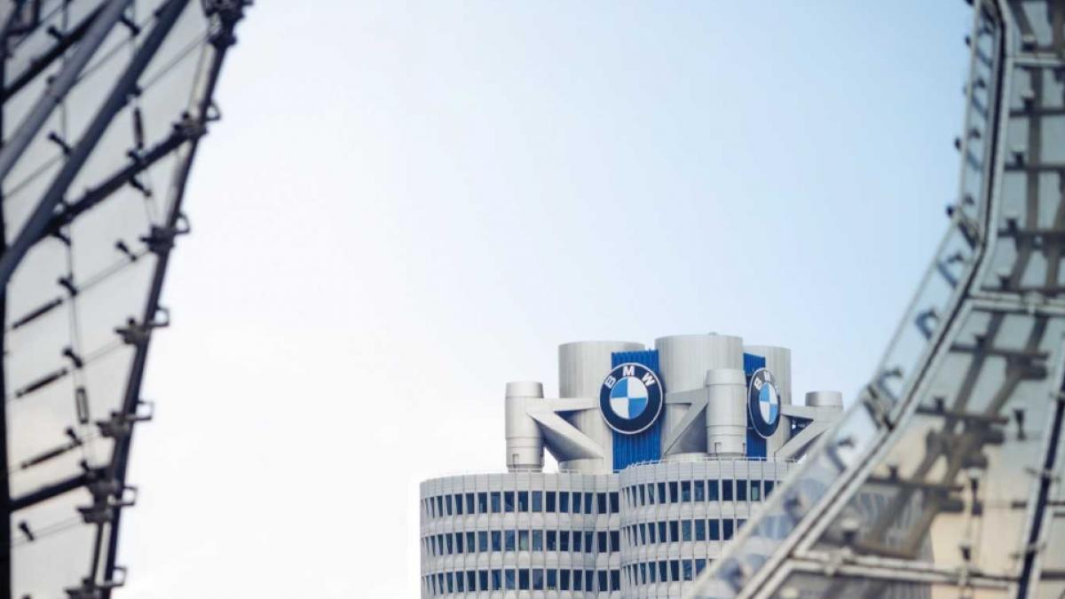 Absența BMW de la Salonul Auto de la Paris: O analiză a implicațiilor și tendințelor din industria auto