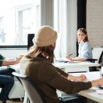 Strategii de Management al Stresului la Locul de Muncă: Lecții din Calm și Eficiență