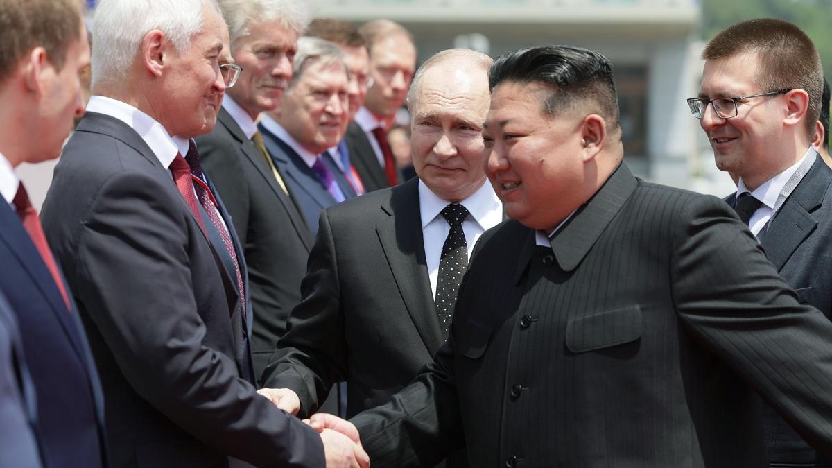 Mobilizarea disperată a Kremlinului: Rusia caută ajutor militar din Coreea de Nord în contextul crizei din Ucraina