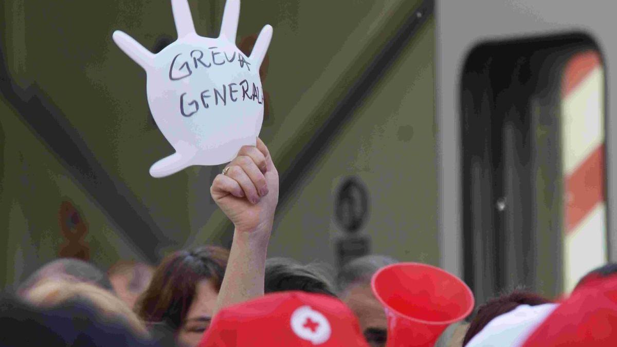 Greva bugetarilor: O analiză profundă a protestelor din sectorul public și implicațiile Legii salarizării